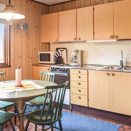 2 Bedroom Lovely Home In Koepingsvik Exterior photo